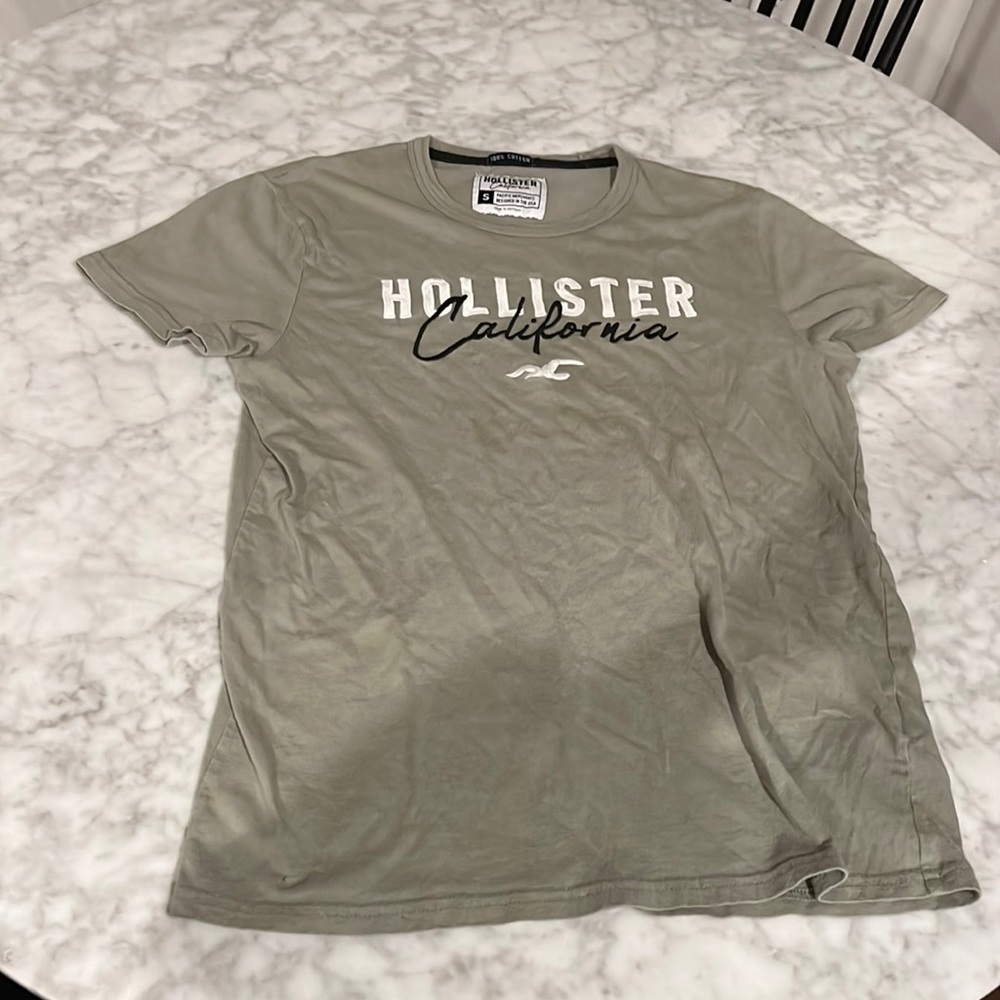 Hollister T Shirt